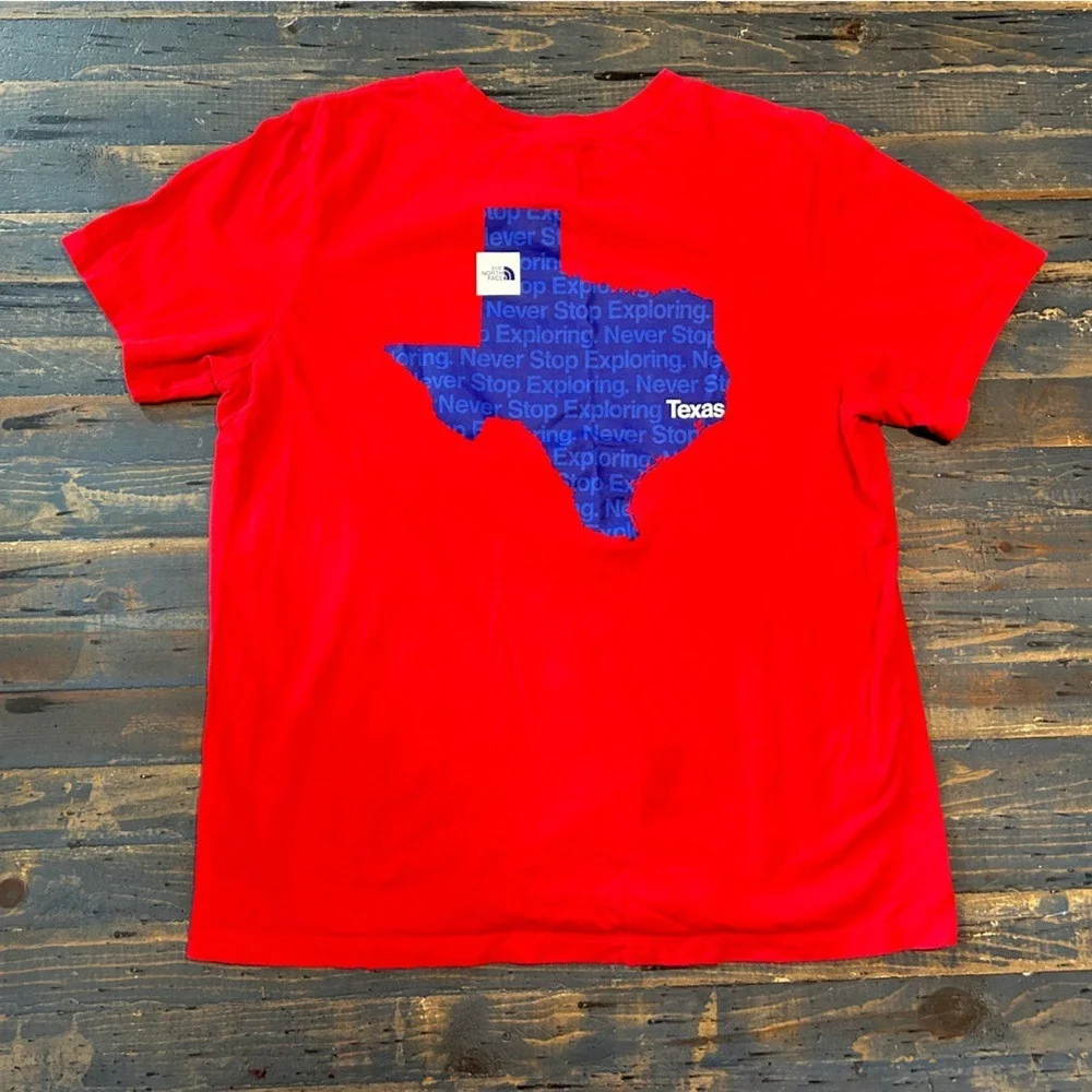The North Face Red T-Shirt Medium Activewear‎ Sporty